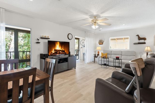 120 HIBISCUS WOODS COURT 3B, Deltona, FL 32725