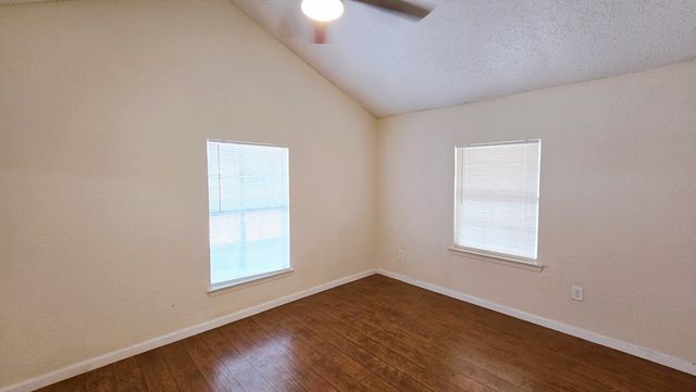 810 E 14th St, Odessa, TX 79761