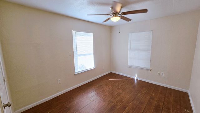 810 E 14th St, Odessa, TX 79761