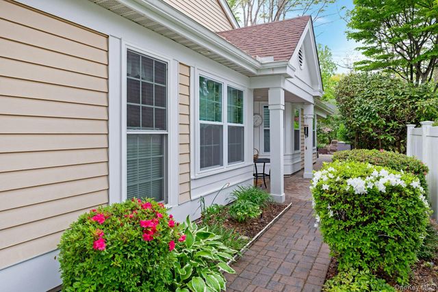 104 Glen Drive, Ridge, NY 11961