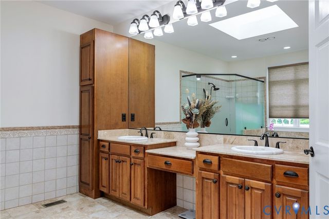 11029 Brookhollow Dr, Glen Allen, VA 23059