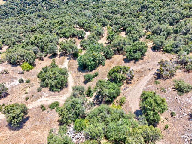 45200 Songbird Ln, Ahwahnee, CA 93601