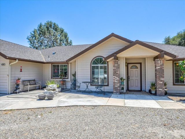 45200 Songbird Ln, Ahwahnee, CA 93601