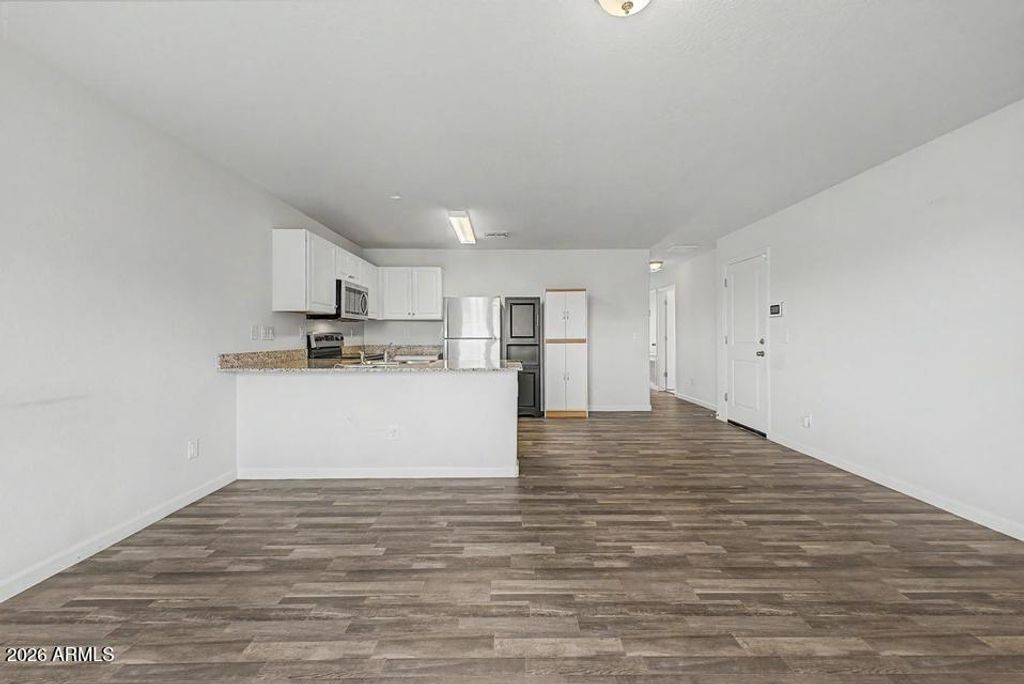 322 E WATSON Place, Casa Grande, AZ 85122 — photo 2