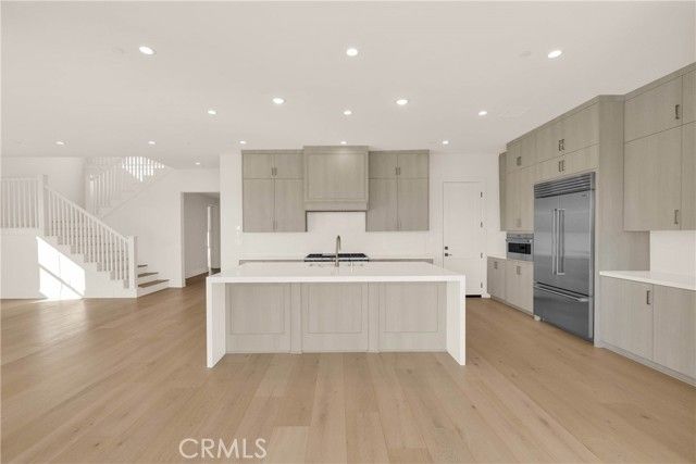 100 Mossvine, Irvine, CA 92618