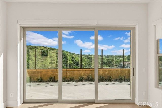 100 Mossvine, Irvine, CA 92618