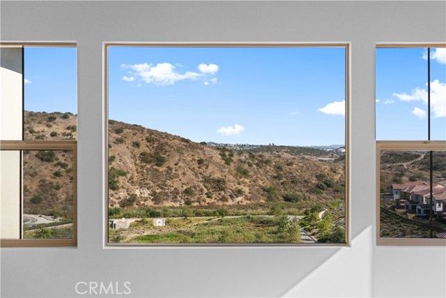 100 Mossvine, Irvine, CA 92618