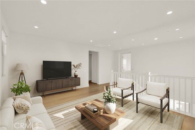 100 Mossvine, Irvine, CA 92618