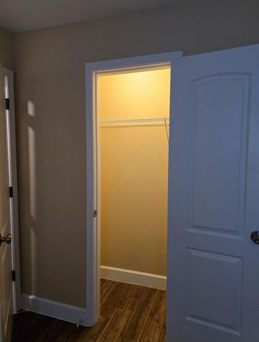 2023 Barnsley Lane, Houston, TX 77088