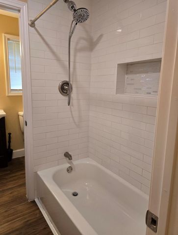 2023 Barnsley Lane, Houston, TX 77088