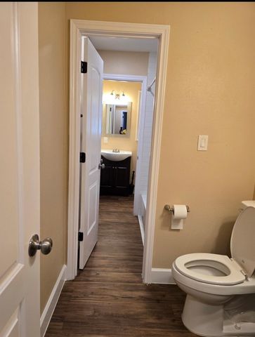 2023 Barnsley Lane, Houston, TX 77088