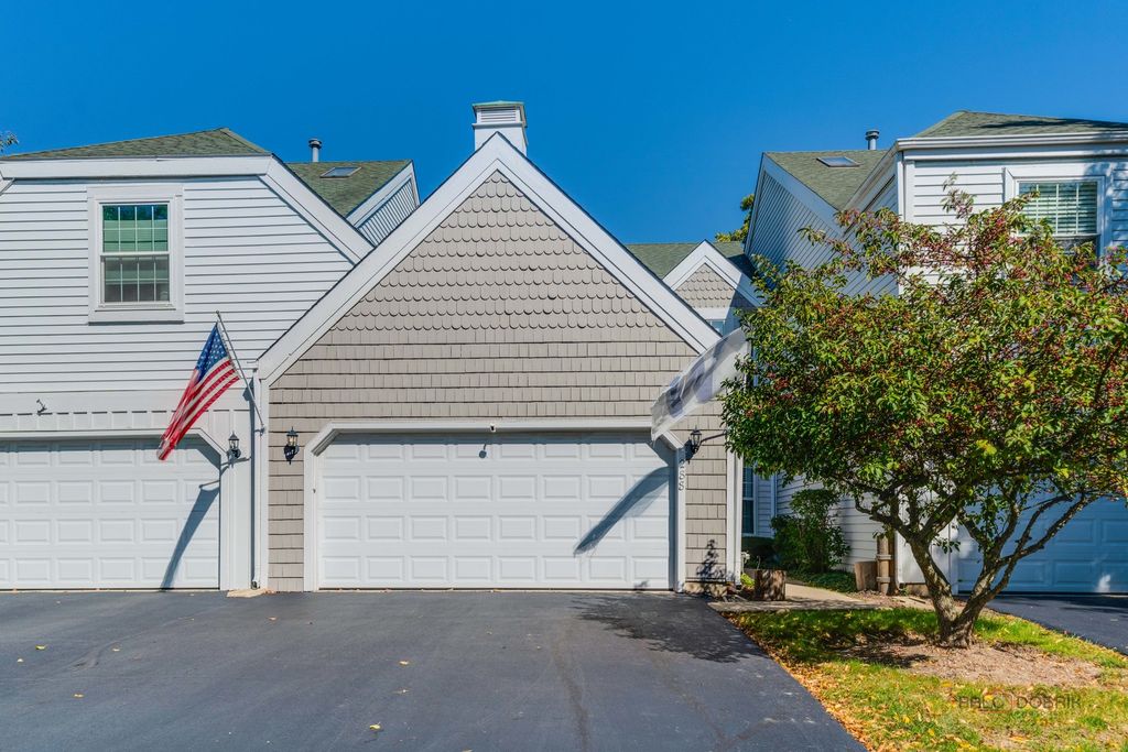 288 Oak Bluff Court, Wauconda, IL 60084 — exterior