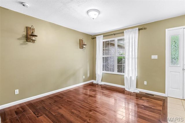 5945 Old Hickory Trail, Hillsboro, MO 63050