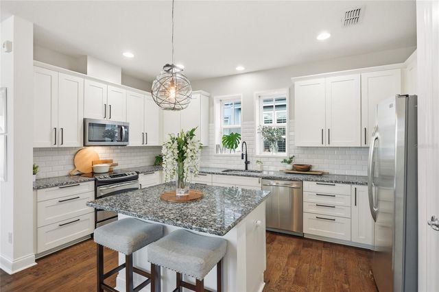 8105 LAUREATE BOULEVARD, Orlando, FL 32827