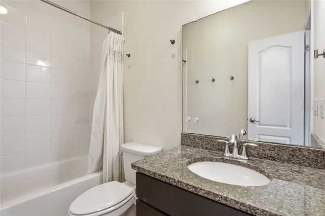 8105 LAUREATE BOULEVARD, Orlando, FL 32827