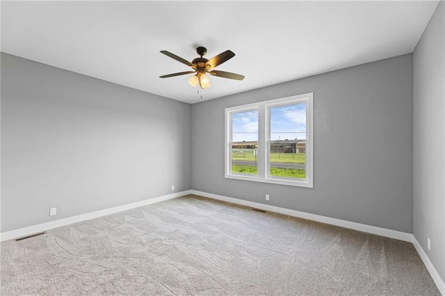 1205 Cottonwood Court, Paola, KS 66071