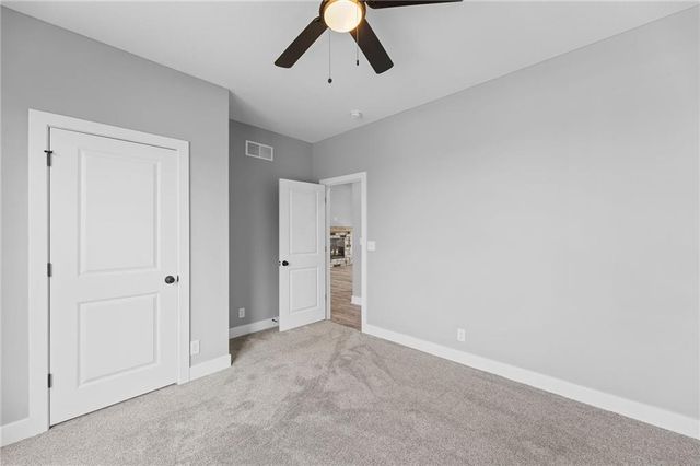 1205 Cottonwood Court, Paola, KS 66071