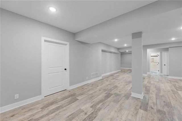 1205 Cottonwood Court, Paola, KS 66071
