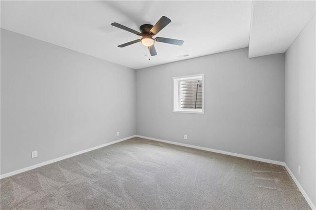 1205 Cottonwood Court, Paola, KS 66071