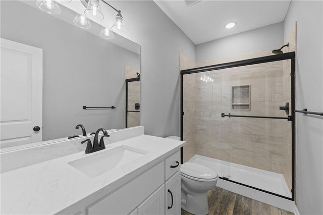 1205 Cottonwood Court, Paola, KS 66071