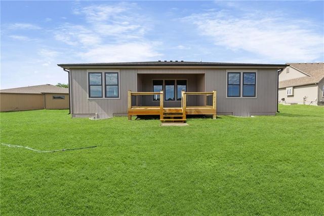 1205 Cottonwood Court, Paola, KS 66071