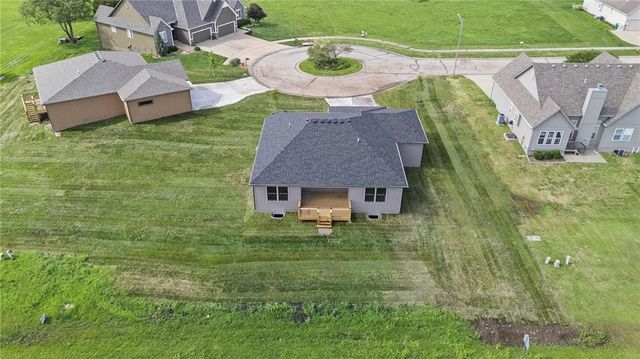 1205 Cottonwood Court, Paola, KS 66071