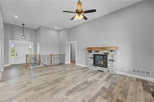 1205 Cottonwood Court, Paola, KS 66071
