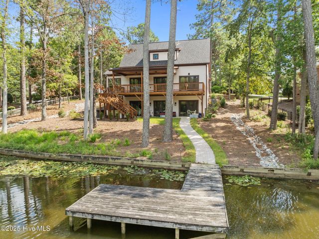 135 Lake Forest Drive SW, Pinehurst, NC 28374