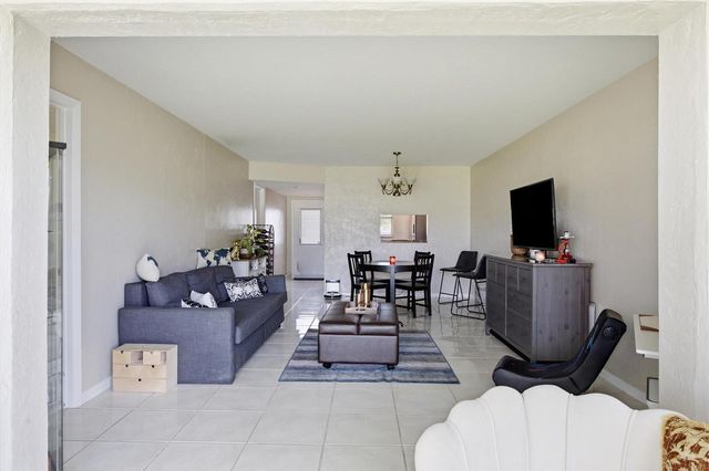 2800 Fiore Way 103, Delray Beach, FL 33445
