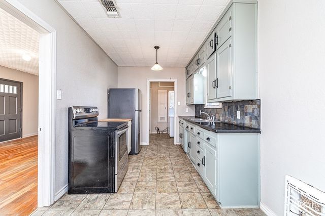 1106 Glasscock Avenue, Sonora, TX 76950