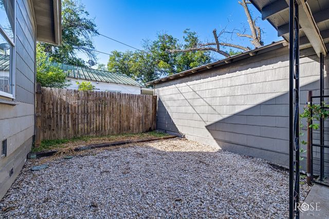 1106 Glasscock Avenue, Sonora, TX 76950