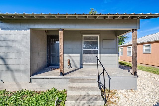 1106 Glasscock Avenue, Sonora, TX 76950