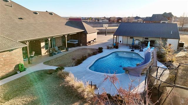 711 SE Stephany Drive, Piedmont, OK 73078