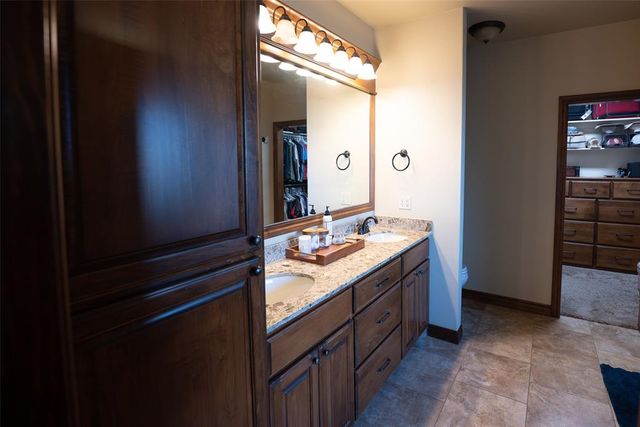 711 SE Stephany Drive, Piedmont, OK 73078