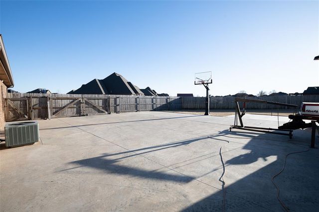 711 SE Stephany Drive, Piedmont, OK 73078