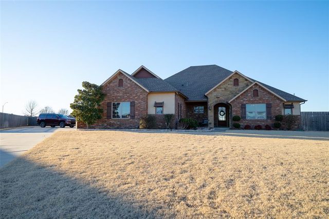 711 SE Stephany Drive, Piedmont, OK 73078