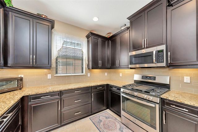 10441 HIGHLAND PARK PLACE, Palmetto, FL 34221