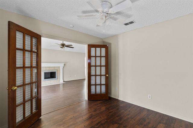 6508 Fairview Drive, Watauga, TX 76148
