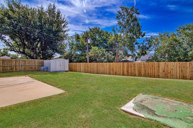 6508 Fairview Drive, Watauga, TX 76148