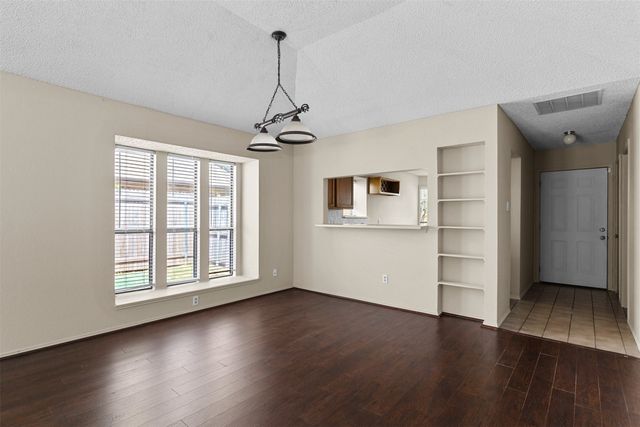 6508 Fairview Drive, Watauga, TX 76148
