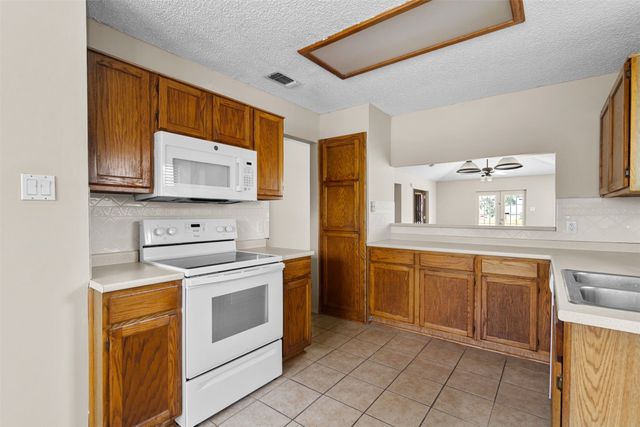 6508 Fairview Drive, Watauga, TX 76148