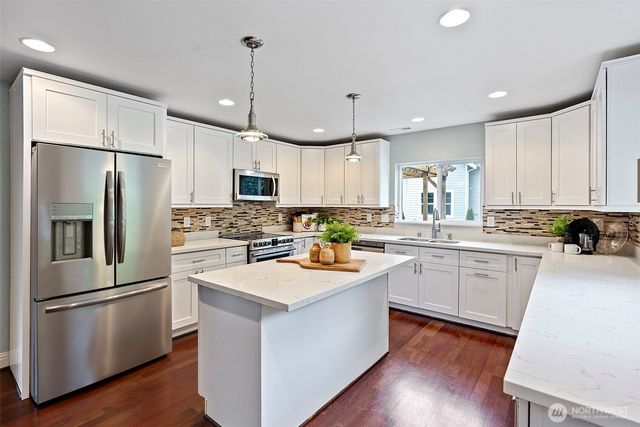 8180 NE West Port Madison Road, Bainbridge Island, WA 98110