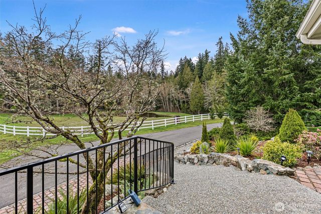8180 NE West Port Madison Road, Bainbridge Island, WA 98110