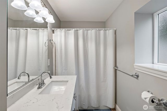 8180 NE West Port Madison Road, Bainbridge Island, WA 98110