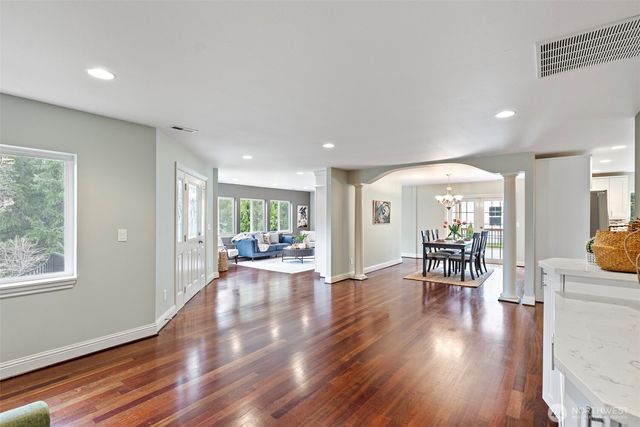 8180 NE West Port Madison Road, Bainbridge Island, WA 98110