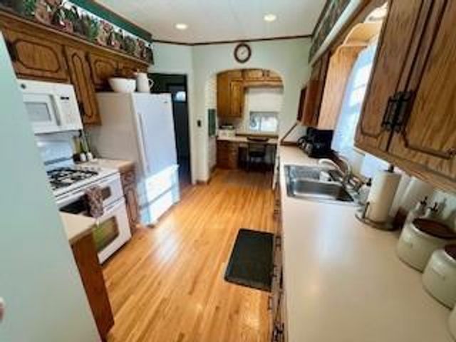 445 Franklin Street SW, Hutchinson, MN 55350