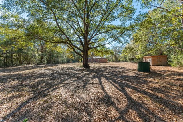 1841 S County Highway 183, Defuniak Springs, FL 32435
