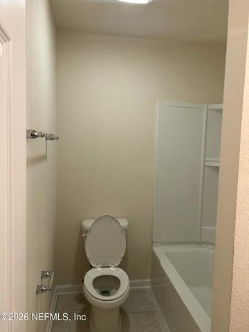 911 CAPITOL Parkway, Jacksonville, FL 32218