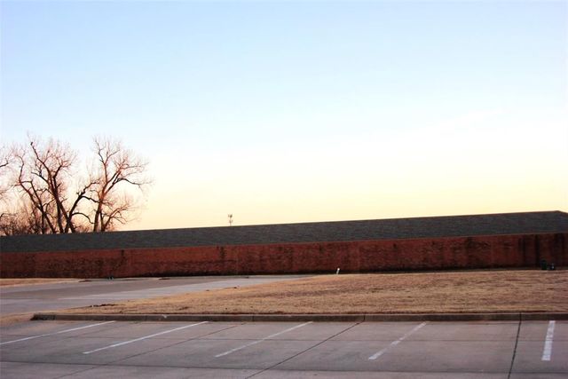 N Mustang Road, Mustang, OK 73064