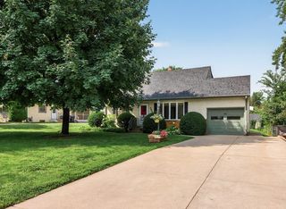 359 County Road B W, Roseville, MN 55113